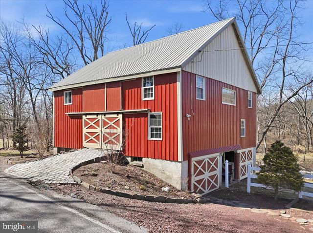 111 MINE RUN RD, Schwenksville, PA 19473