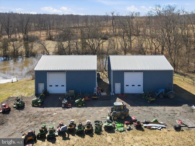 111 MINE RUN RD, Schwenksville, PA 19473