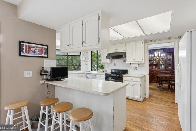 1802 Hunters Glen NE, Marietta, GA 30062