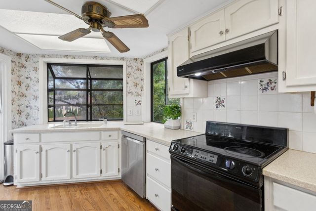 1802 Hunters Glen NE, Marietta, GA 30062