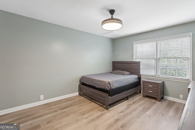 1802 Hunters Glen NE, Marietta, GA 30062