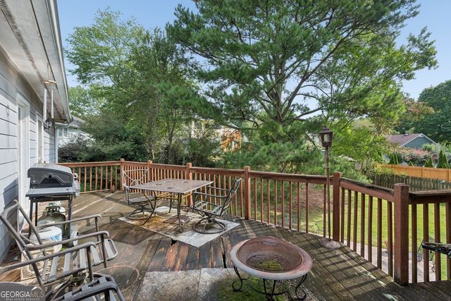 1802 Hunters Glen NE, Marietta, GA 30062