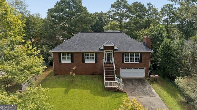 1802 Hunters Glen NE, Marietta, GA 30062