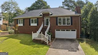 1802 Hunters Glen NE, Marietta, GA 30062