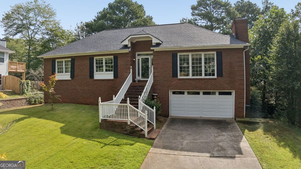1802 Hunters Glen NE, Marietta, GA 30062
