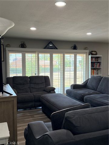 11990 Lasselle, Moreno Valley, CA 92557
