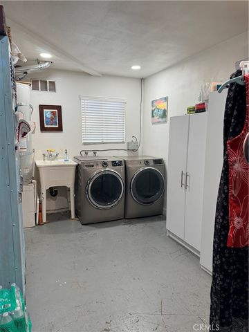 11990 Lasselle, Moreno Valley, CA 92557