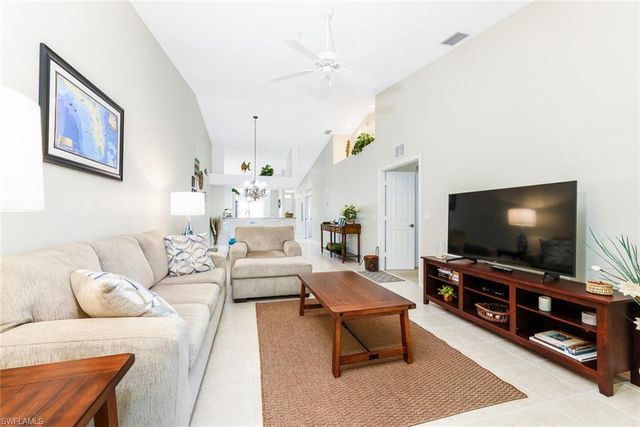 2400 Bayou LN 7506, Naples, FL 34112