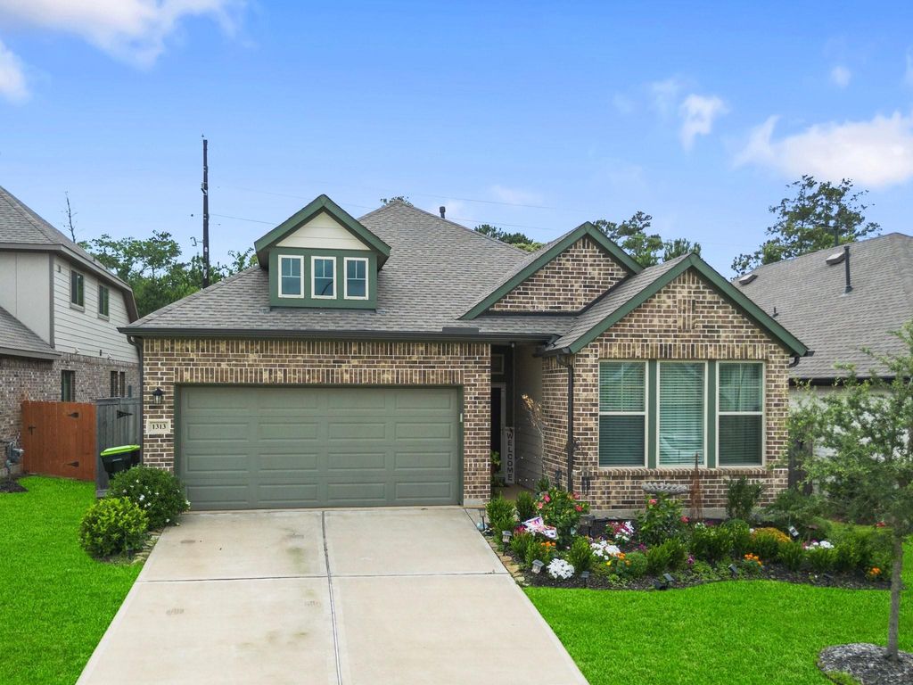 1313 Lakeside Creek Road, Magnolia, TX 77354