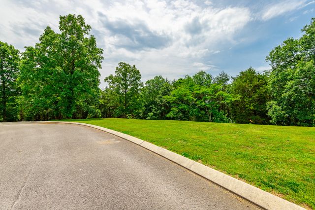 27 Skyhigh Drive, Dunlap, TN 37327