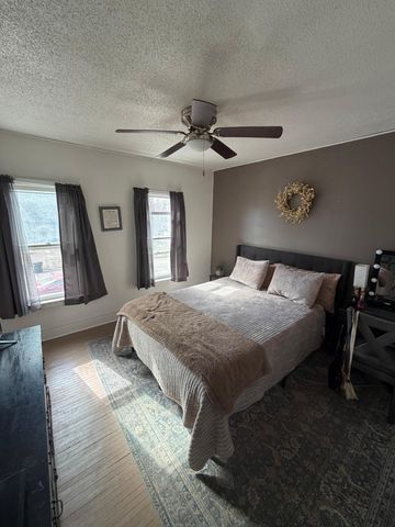 308 W Douglas Avenue, Fergus Falls, MN 56537