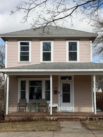 308 W Douglas Avenue, Fergus Falls, MN 56537