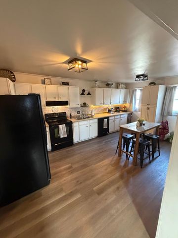 308 W Douglas Avenue, Fergus Falls, MN 56537