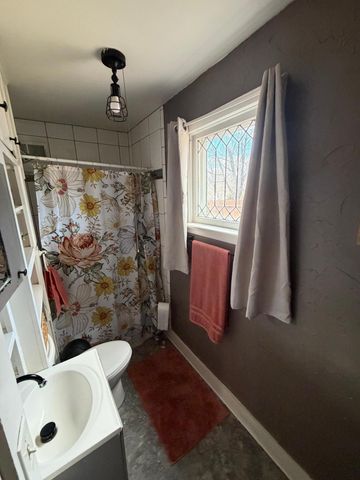 308 W Douglas Avenue, Fergus Falls, MN 56537