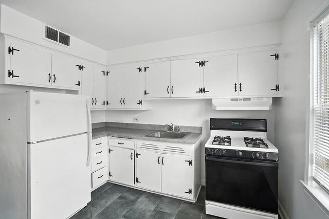 3608 Jackson Street, Bellwood, IL 60104