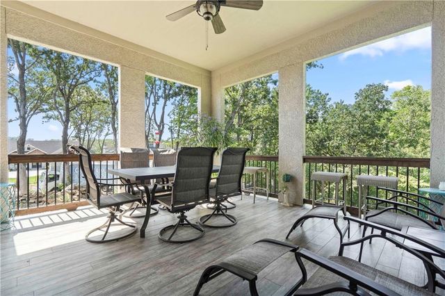 7 Dakota Circle, Lake Winnebago, MO 64034