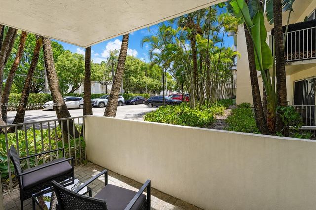 8950 SW 69th Ct 109, Pinecrest, FL 33156