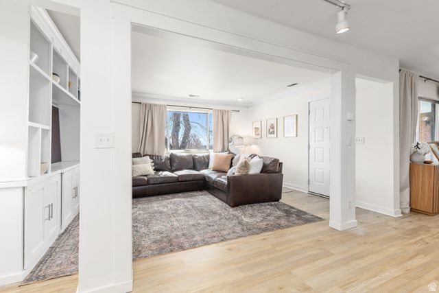 1638 WOODLAND DR, Provo, UT 84604