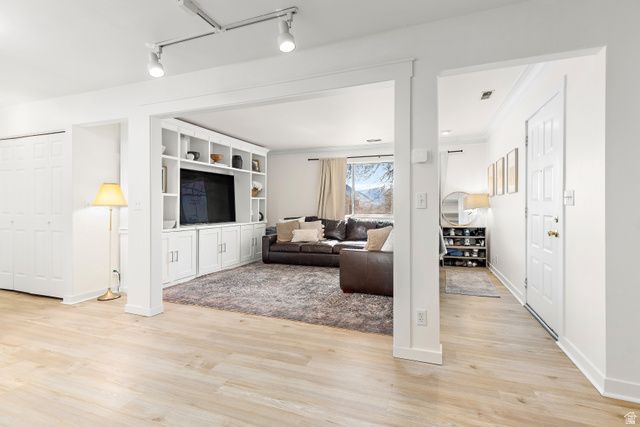 1638 WOODLAND DR, Provo, UT 84604