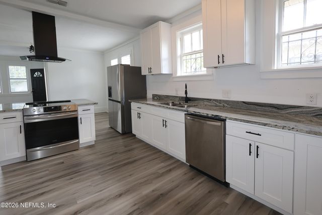 2648 ERNEST Street, Jacksonville, FL 32204