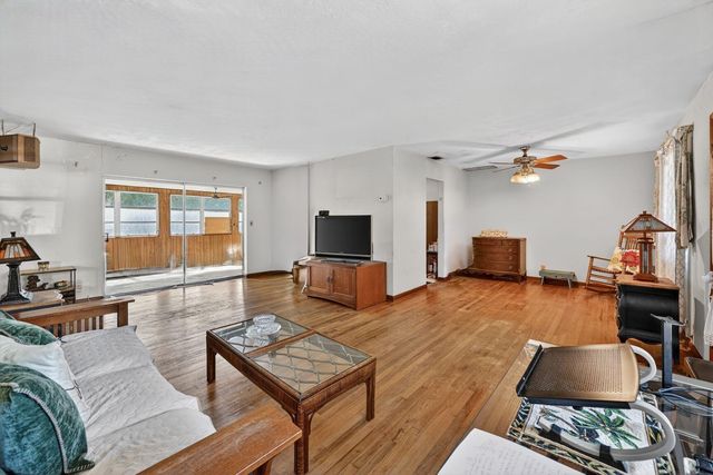 812 SW 14th Court, Fort Lauderdale, FL 33315