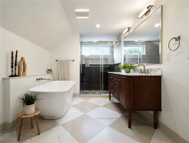 6835 Penham Place, Point Breeze, PA 15208