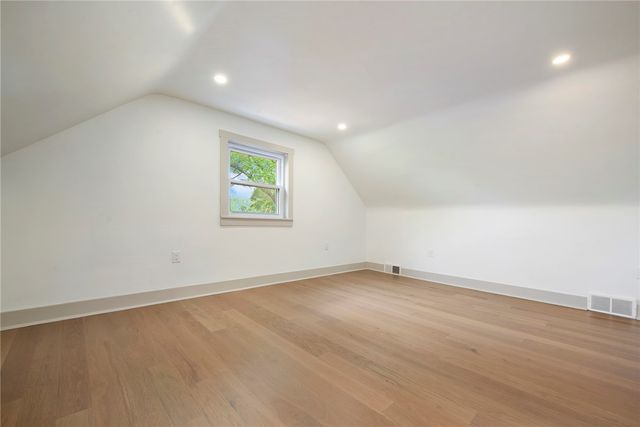 6835 Penham Place, Point Breeze, PA 15208