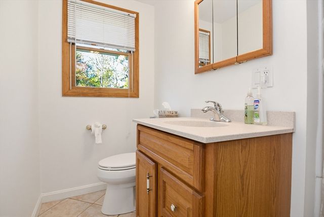 37 Cresthaven Drive, Burlington, MA 01803