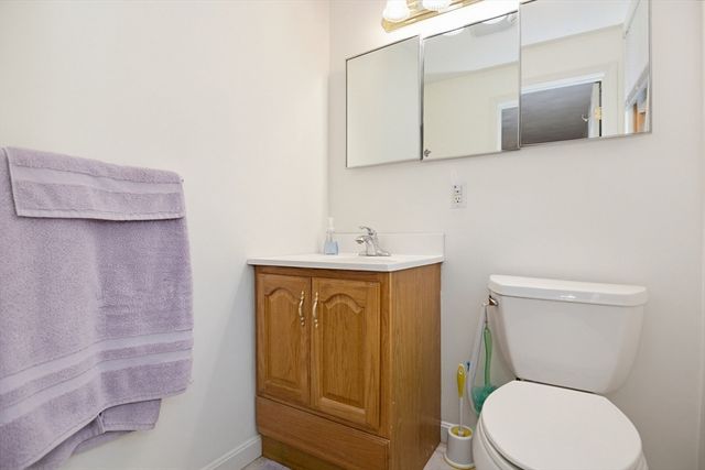 37 Cresthaven Drive, Burlington, MA 01803
