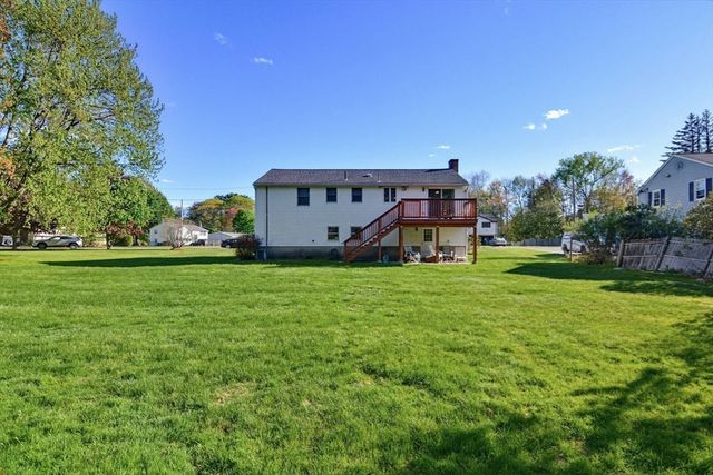 37 Cresthaven Drive, Burlington, MA 01803