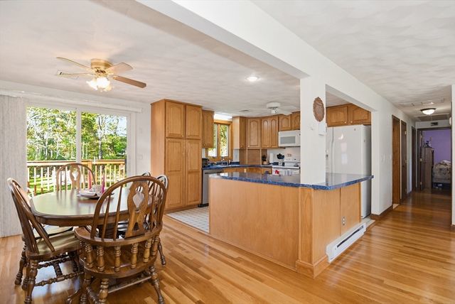 37 Cresthaven Drive, Burlington, MA 01803
