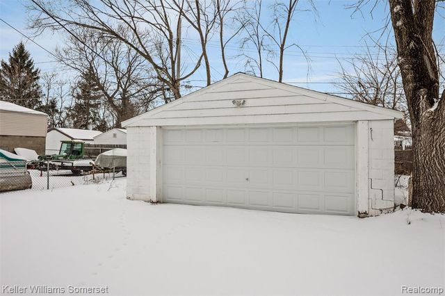 13425 Georgiana Avenue, Warren, MI 48089