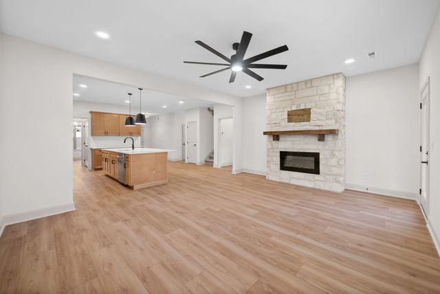 1483 Dewberry Rd, Clarksville, TN 37042