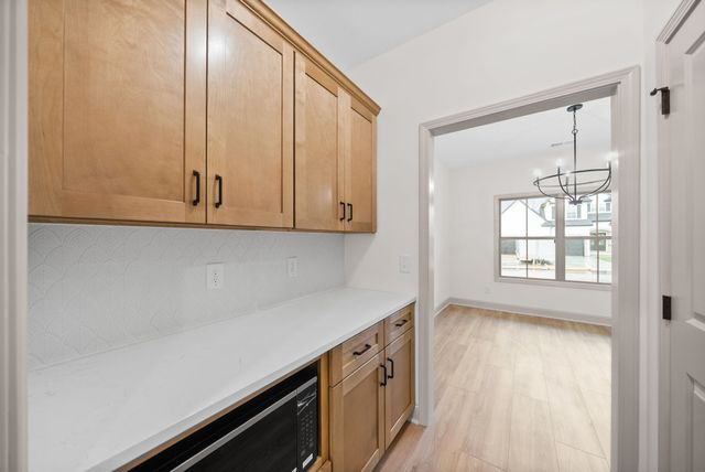 1483 Dewberry Rd, Clarksville, TN 37042