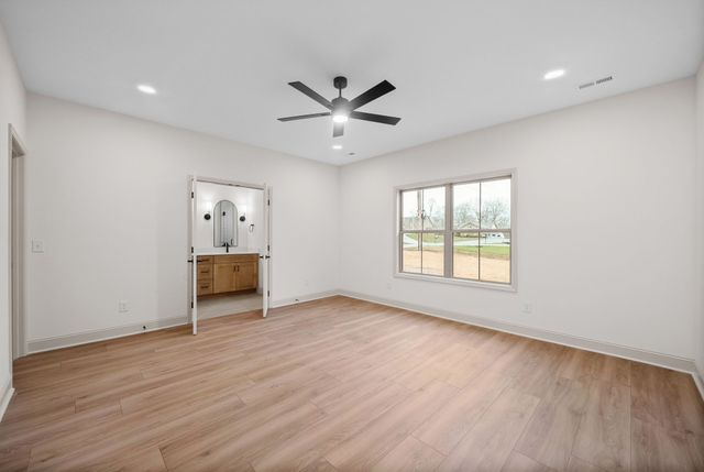 1483 Dewberry Rd, Clarksville, TN 37042