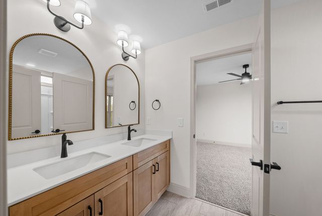 1483 Dewberry Rd, Clarksville, TN 37042