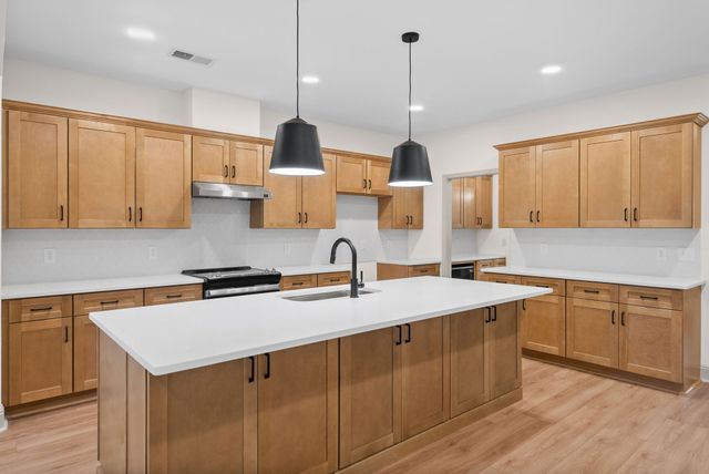 1483 Dewberry Rd, Clarksville, TN 37042