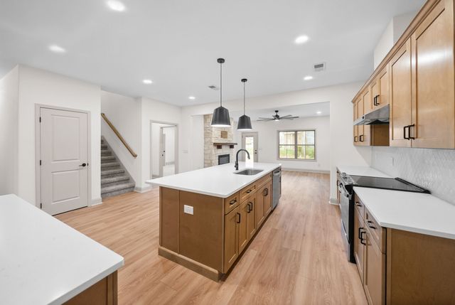 1483 Dewberry Rd, Clarksville, TN 37042