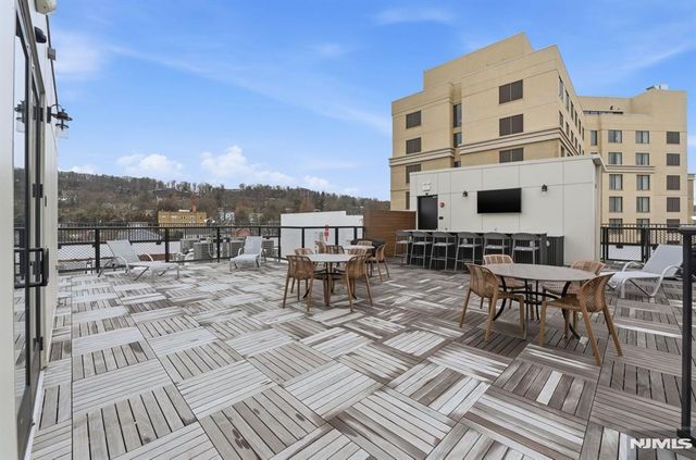 37 Orange Road 206, Montclair, NJ 07042