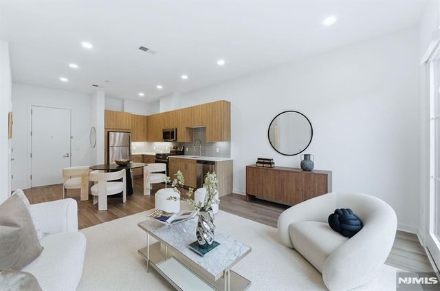 37 Orange Road 206, Montclair, NJ 07042