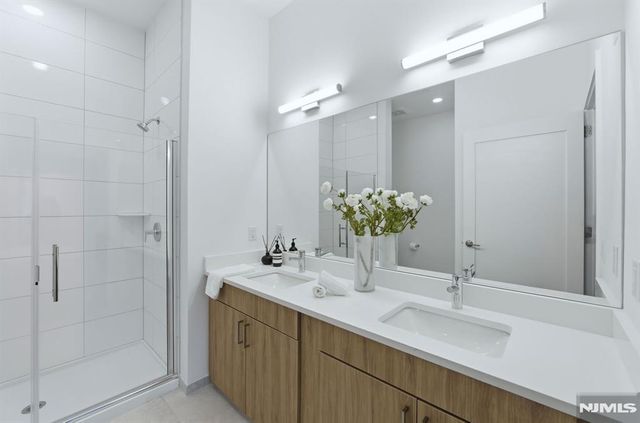 37 Orange Road 206, Montclair, NJ 07042