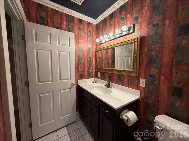 2501 Roswell Avenue 102, Charlotte, NC 28209