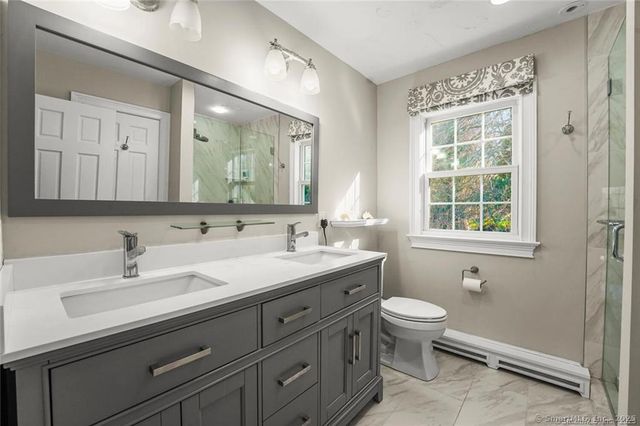 5 Holly Place, Wilton, CT 06897