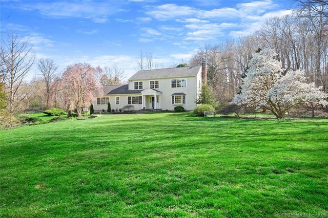 5 Holly Place, Wilton, CT 06897
