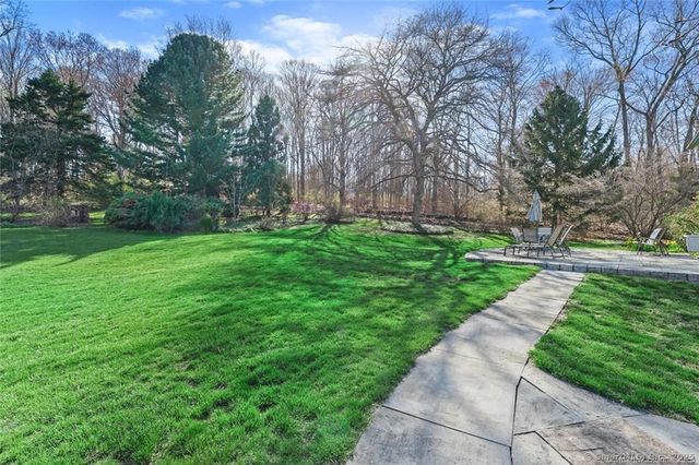 5 Holly Place, Wilton, CT 06897