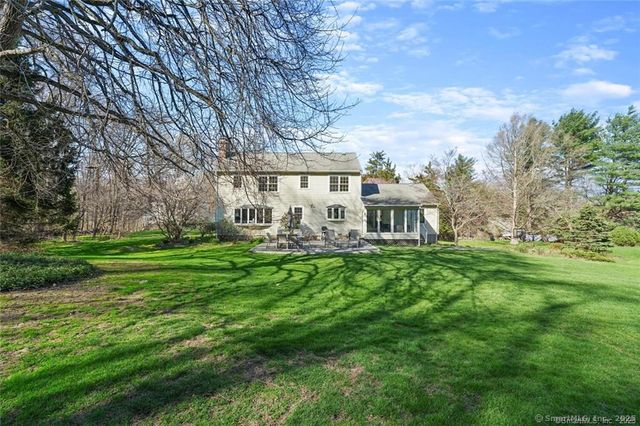 5 Holly Place, Wilton, CT 06897