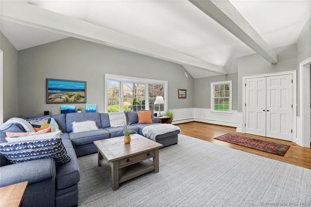 5 Holly Place, Wilton, CT 06897