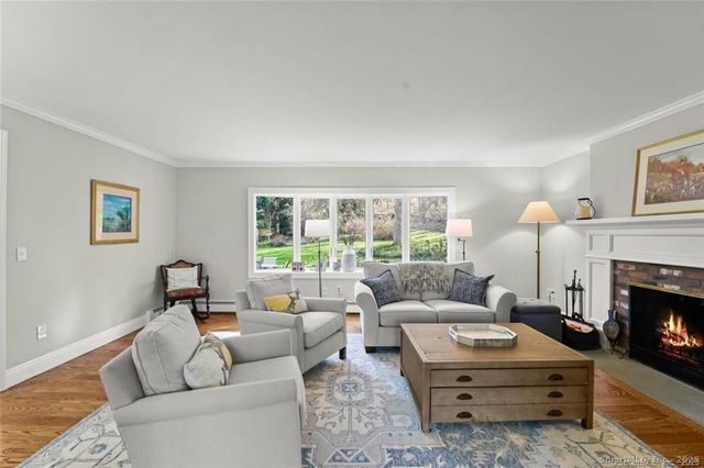 5 Holly Place, Wilton, CT 06897