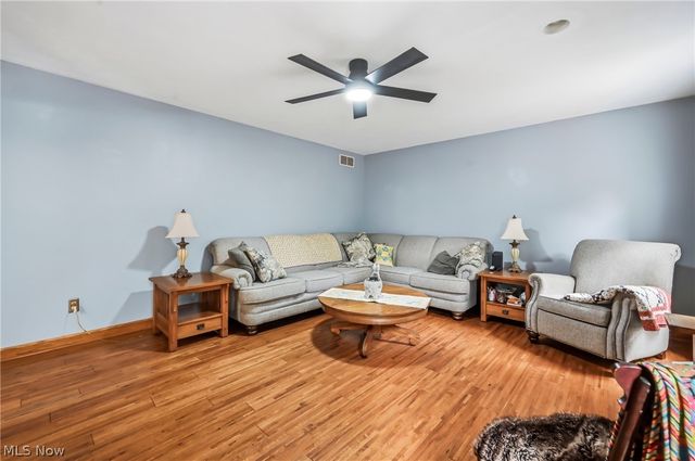 9945 Ginger Hill Road, New Middletown, OH 44442