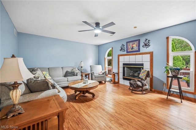 9945 Ginger Hill Road, New Middletown, OH 44442
